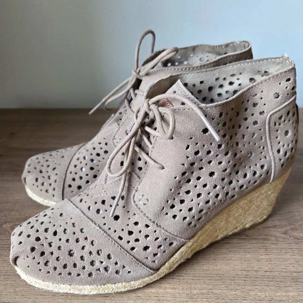 NEW W/O BOX TOMS TAUPE EXPADRILLE WEDGE LEATHER UPPER BOOTIES SIZE 9 WMNS